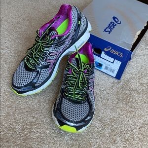 ASICS GT-2000 sneakers